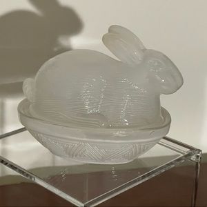 NWT🤍🐰Target Easter 20243🎯Glass Bunny Container, Last one